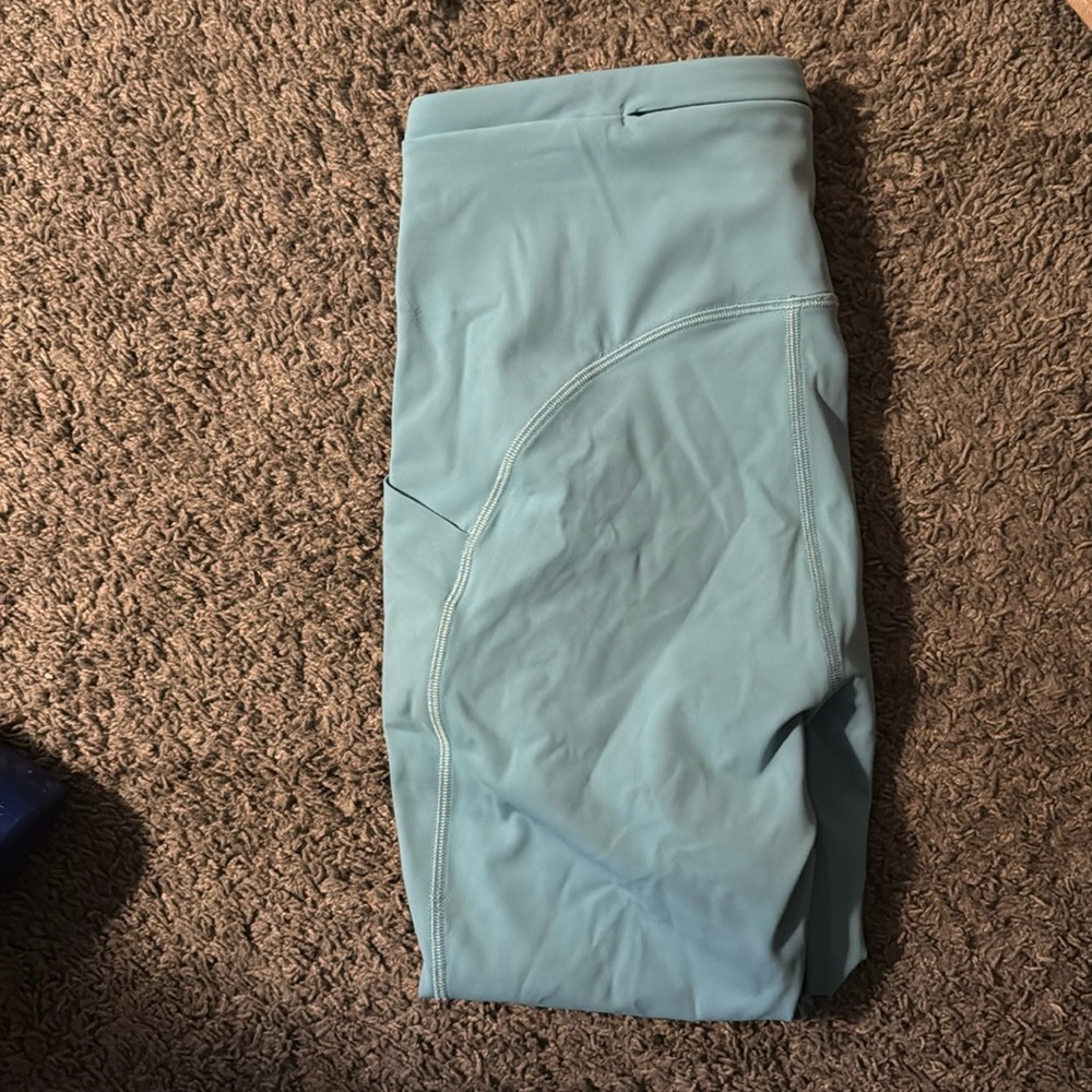 Lululemon pants size 80